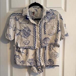 Live 4 Truth White and Blue Short-Sleeve Shell-Print Coverup